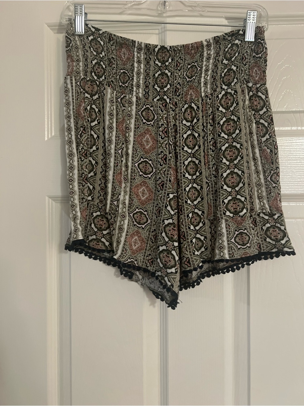 Three Dots High Waist Patterned Shorts in Black, Cream and Brown